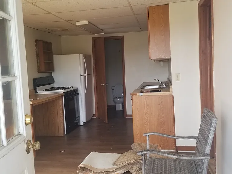 125 Lorentz Ave #C — Photo 4