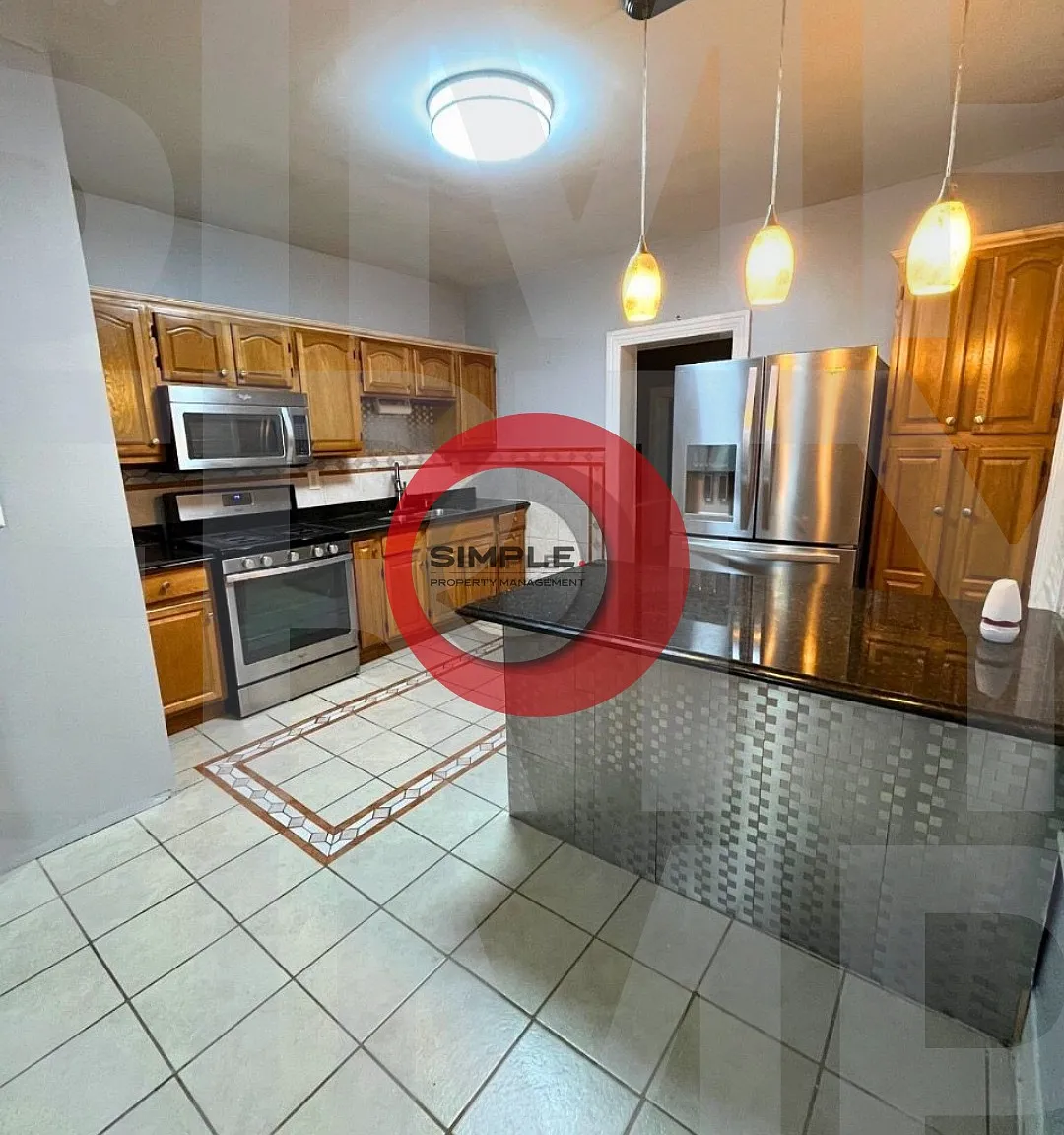 4 bed, 2.5 bath, 2617 sqft, $2,000 — Photo 1