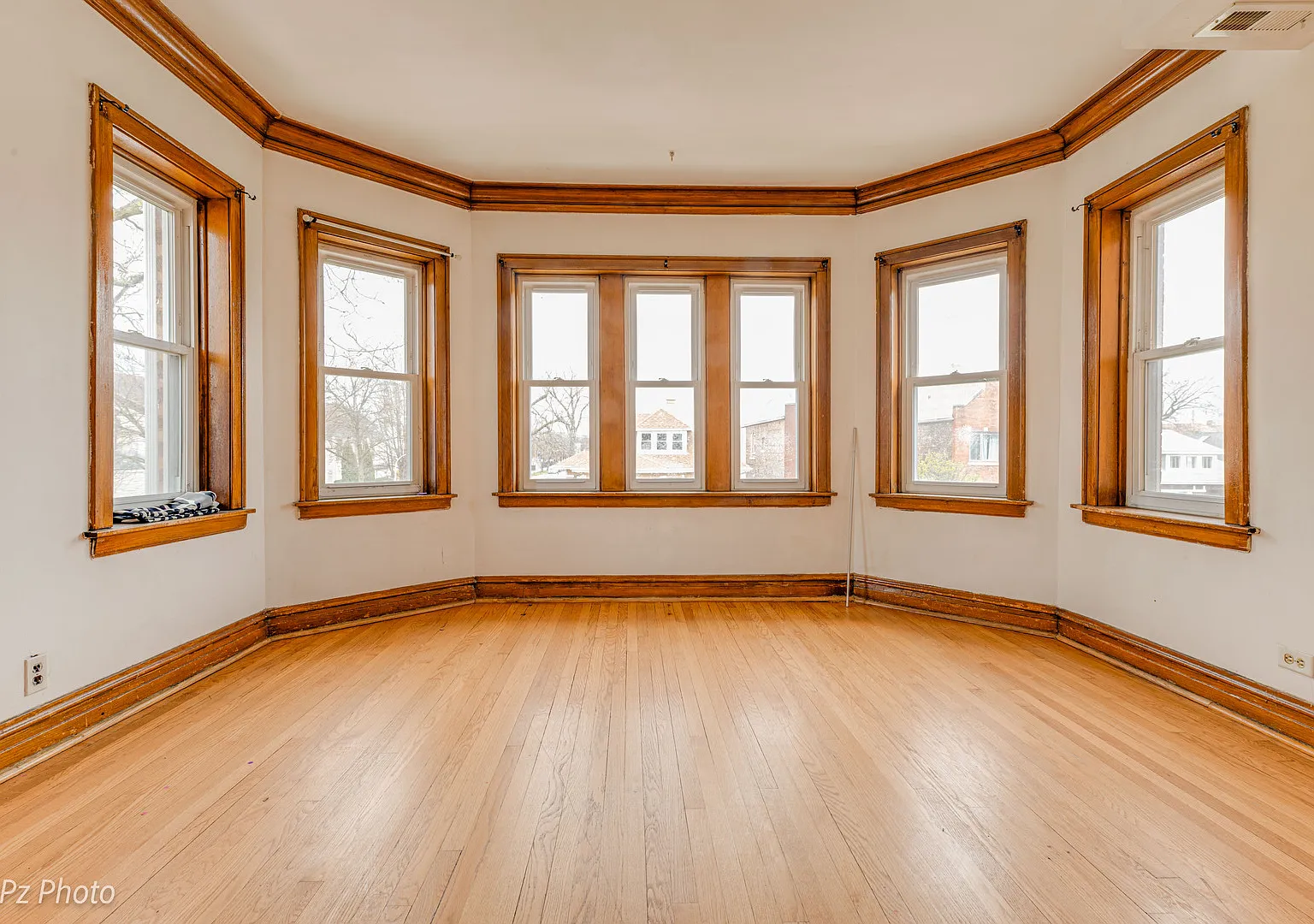 3 bed, 1300 sqft, $1,600 — Photo 4