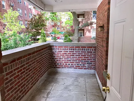 Sold by Nest Seekers International | media 14