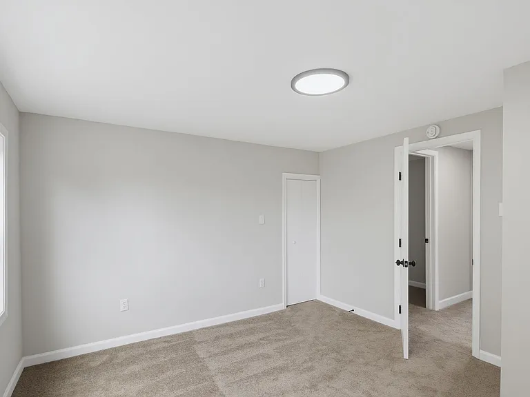 837 Virginia Ave — Photo 29