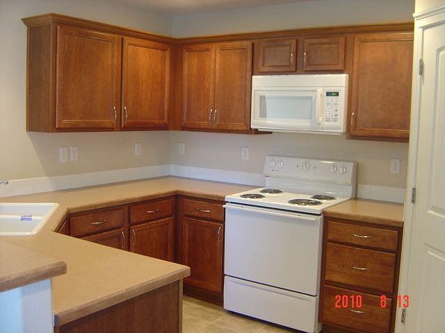 2nd image of 904 S Lily Ct