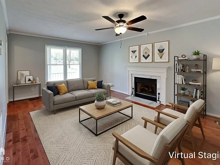 613 Jordan Ridge Ln — Photo 2