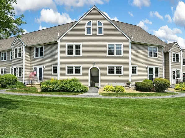 6 Hovey Pond Dr #203, North Grafton, MA 01536