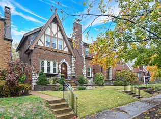 6211 Murdoch Ave, Saint Louis, MO 63109