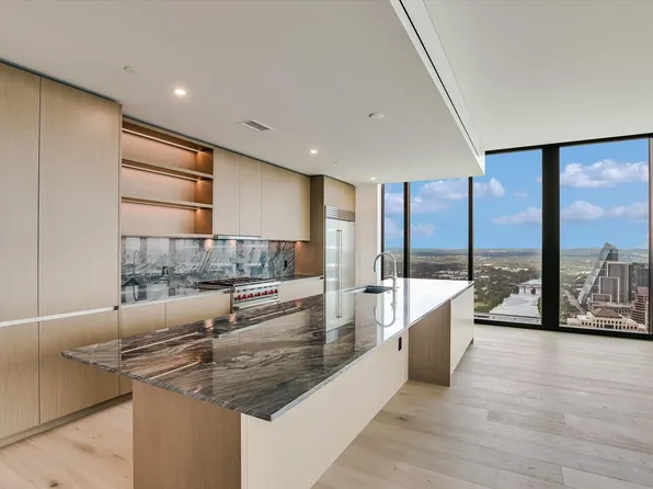 610 Davis St #4704, Austin, TX 78701