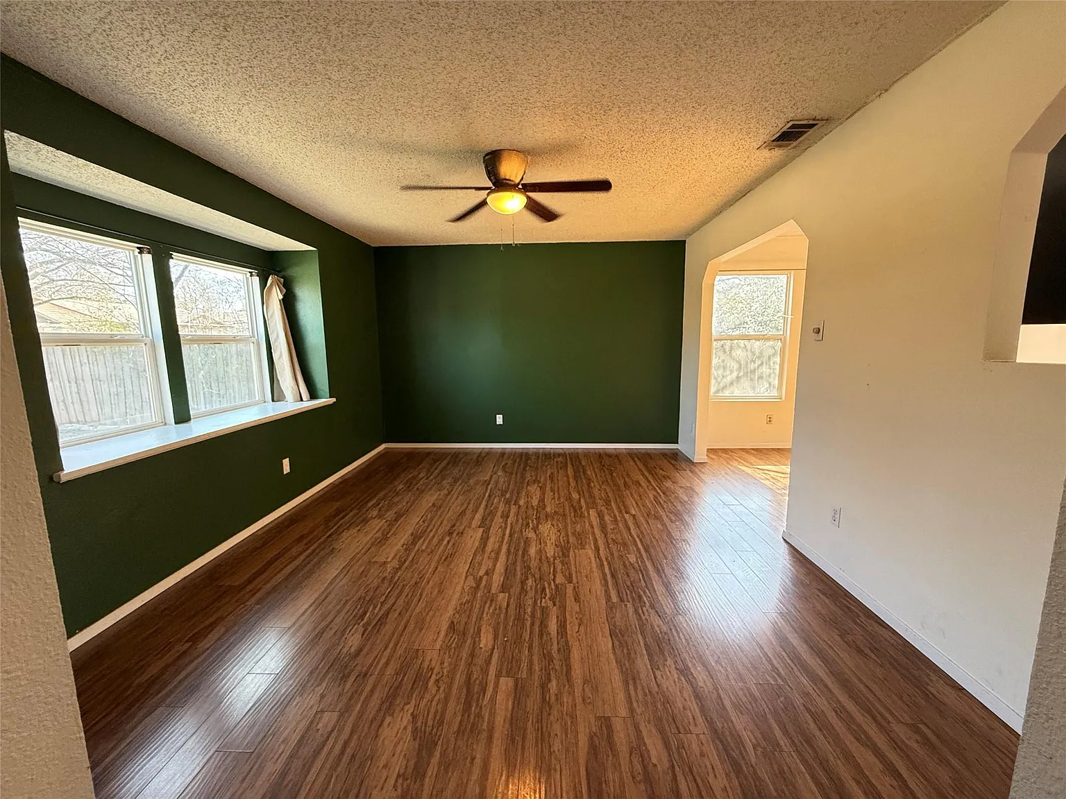 2 bed, 1.0 bath, 872 sqft, $1,775 — Photo 4