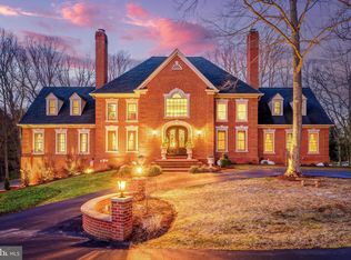 105 Interpromontory Rd, Great Falls, VA