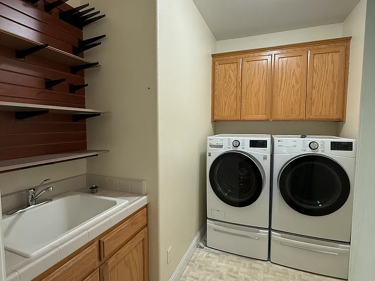 2616 Robinwood Ave — Photo 5