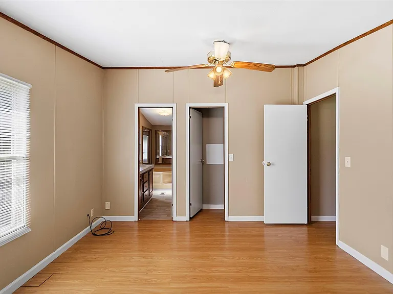 16561 Desert Star Dr — Photo 10