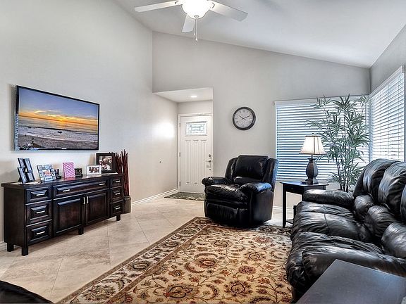 5th image of 4521 Robinwood Cir