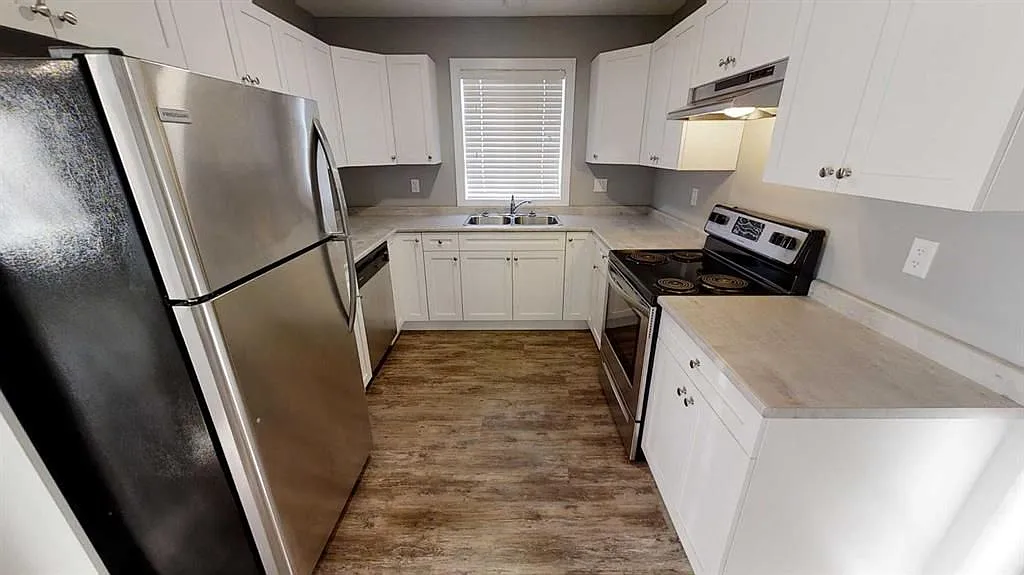 3 bed, 2.0 bath, 1204 sqft, $1,850 — Photo 4