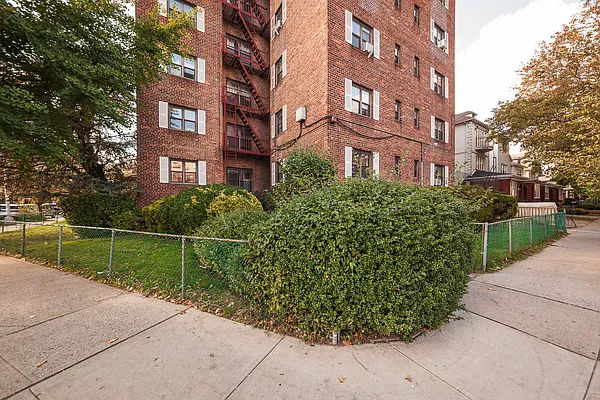 Sold by Silversons Realty LLC | media 5