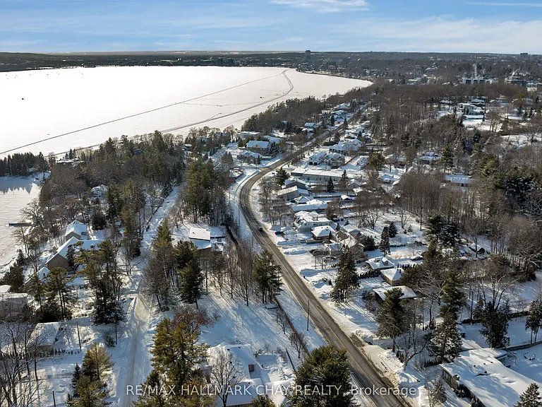 330 Shanty Bay Rd — Photo 24