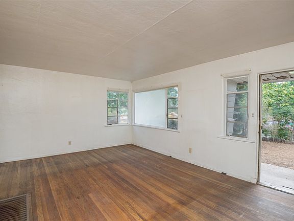4th image of 1215 Don Diego Ave