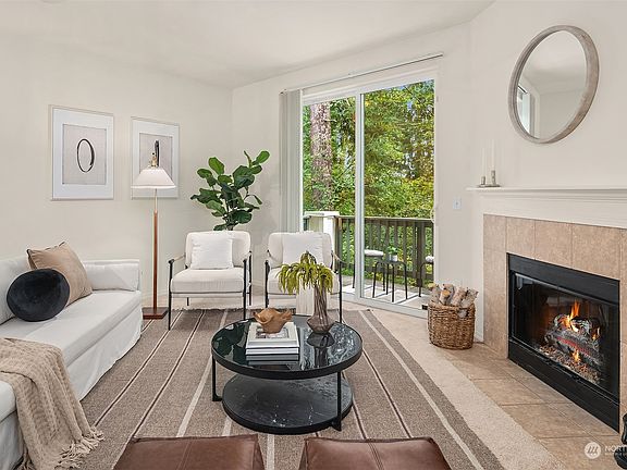 4th image of 3116 164th Street SW #1904