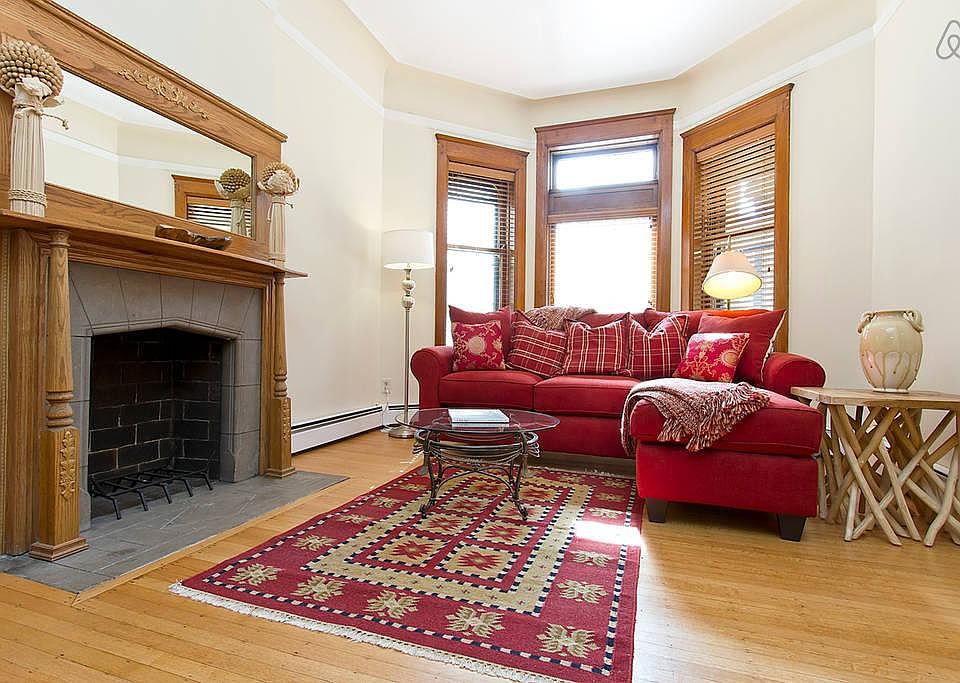 Large bright living room