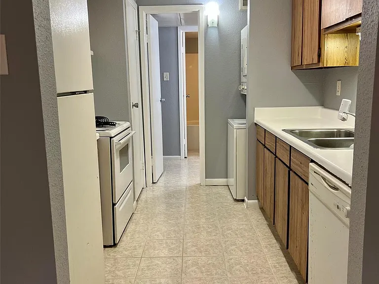 10203 Forum Park Dr #218 — Photo 4