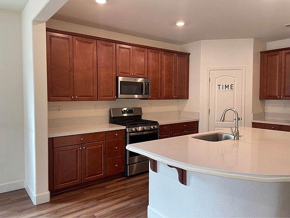 4th image of 1255 Grey Owl Dr