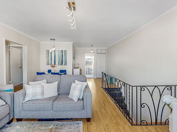 4th image of 198-18 Pompeii Ave #2