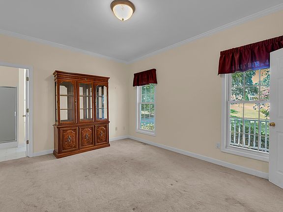 5th image of 416 Beckenham Ln