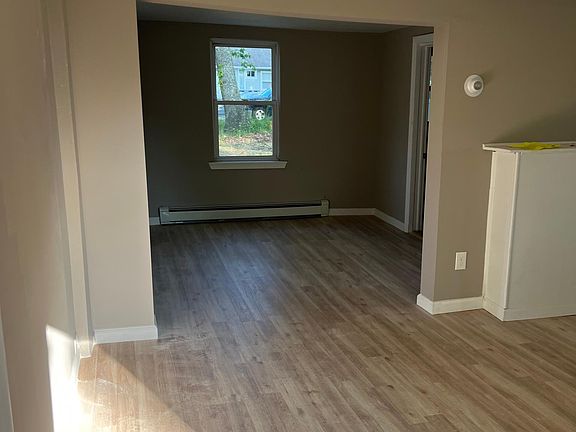 5th image of 1301 W Lakeshore Dr