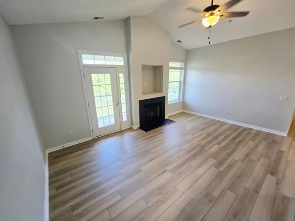 3010 Winston Dr APT 78, Burlington, NC 27215