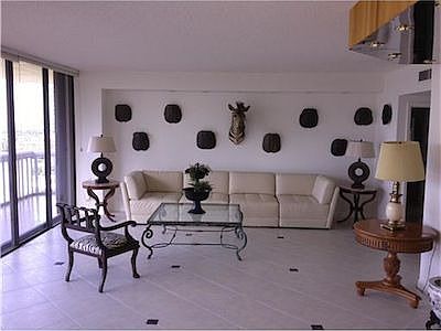 3rd image of 20281 E Country Club Dr APT 915