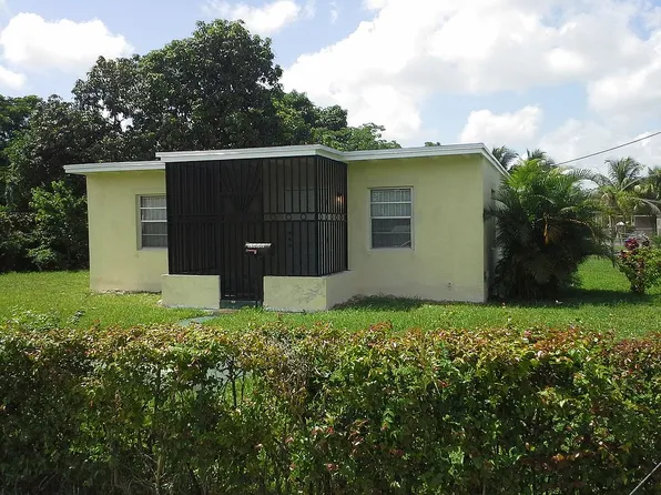 2550 NW 158th St, Miami Gardens, FL 33054