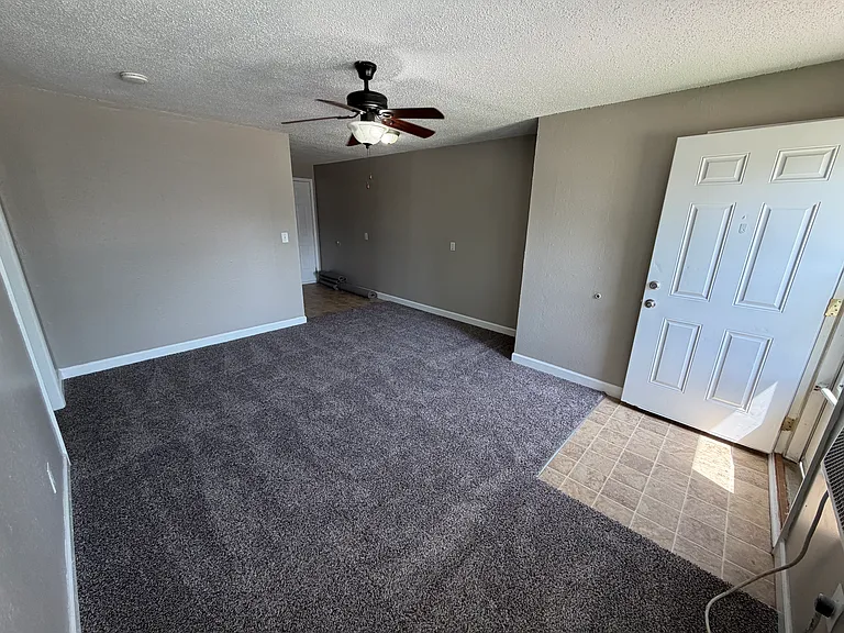 1617 E Tulsa St #1617 — Photo 2