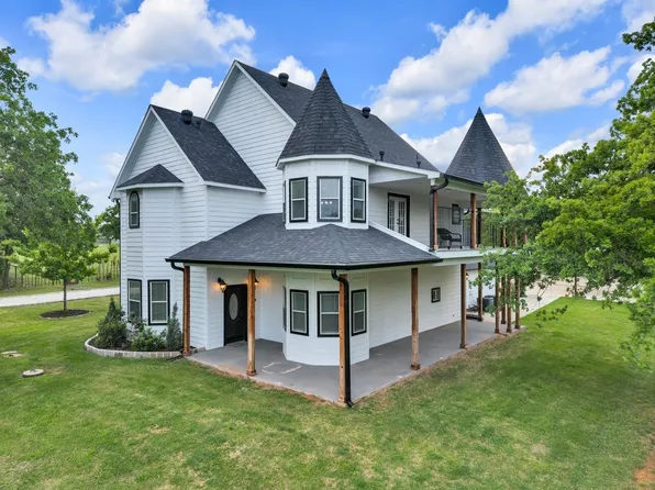 268 Lacy Dr, Lipan, TX 76462