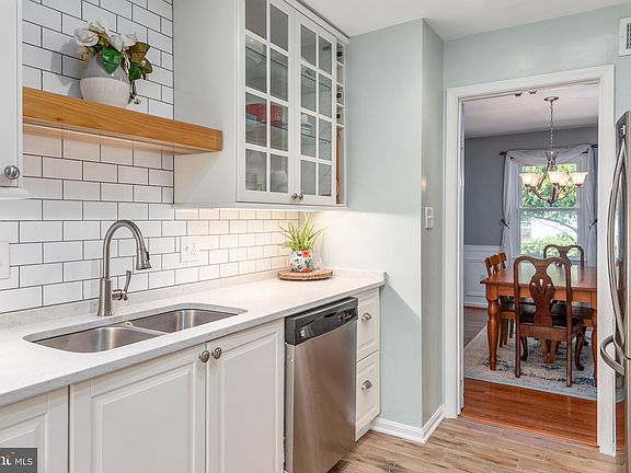 5th image of 7806 Hyson Park Ct