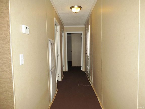 5th image of 160 Suzanne Ln