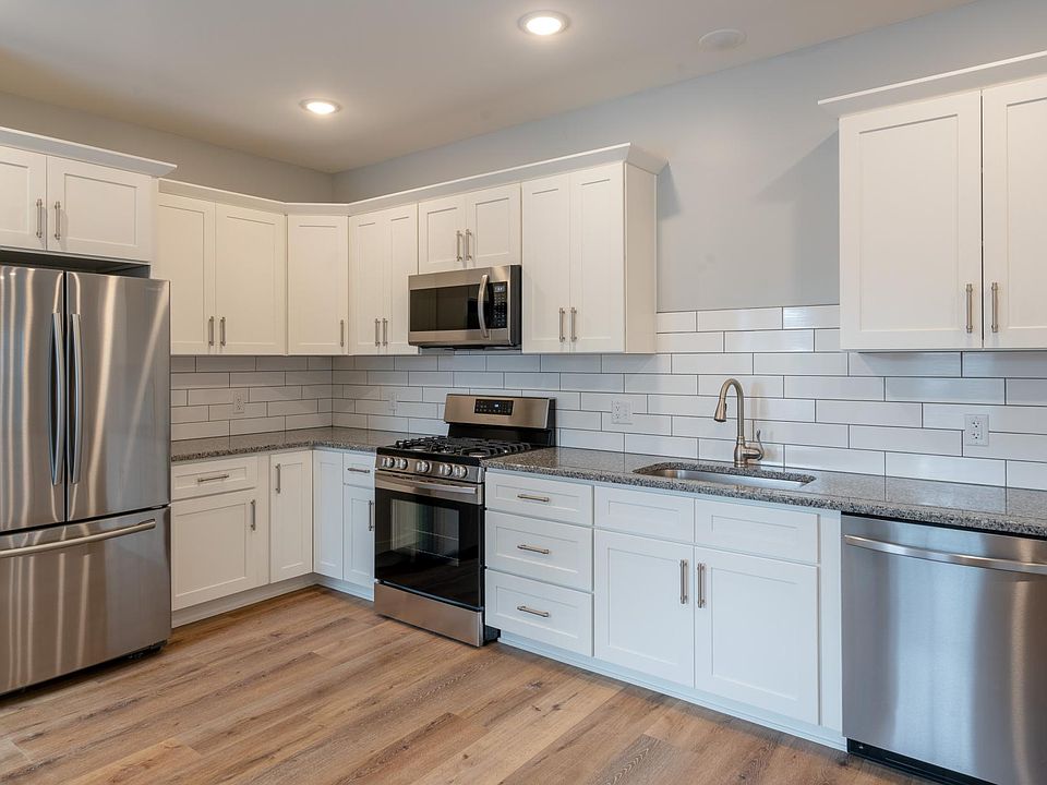 1st image of 1015 Sigsbee St SE #1