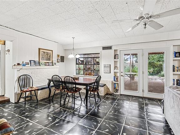 5th image of 3124 42nd St