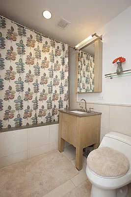 Rented by Akam Sales and Brokerage | media 5