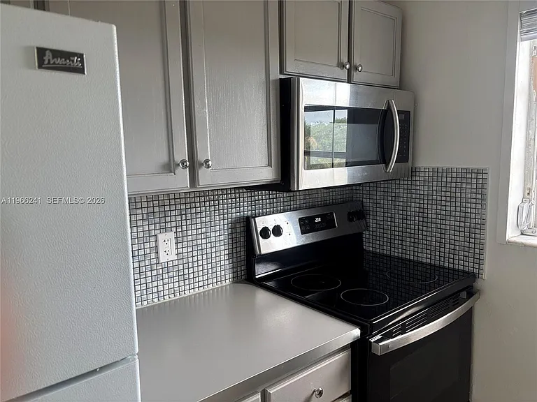 1701 Washington St #504 — Photo 7