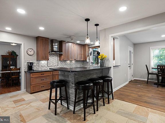 5th image of 4903 Chantery Ct