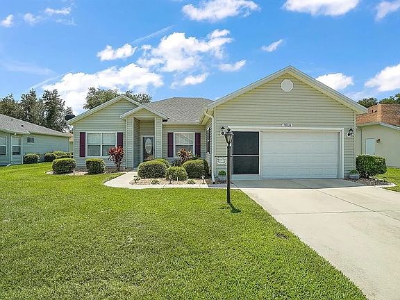 2nd image of 3818 Manor Oaks Ct
