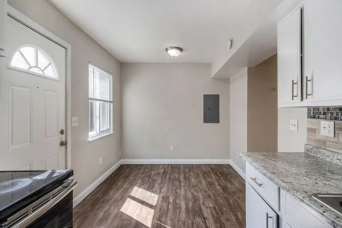 444 Garland St #2 — Photo 4