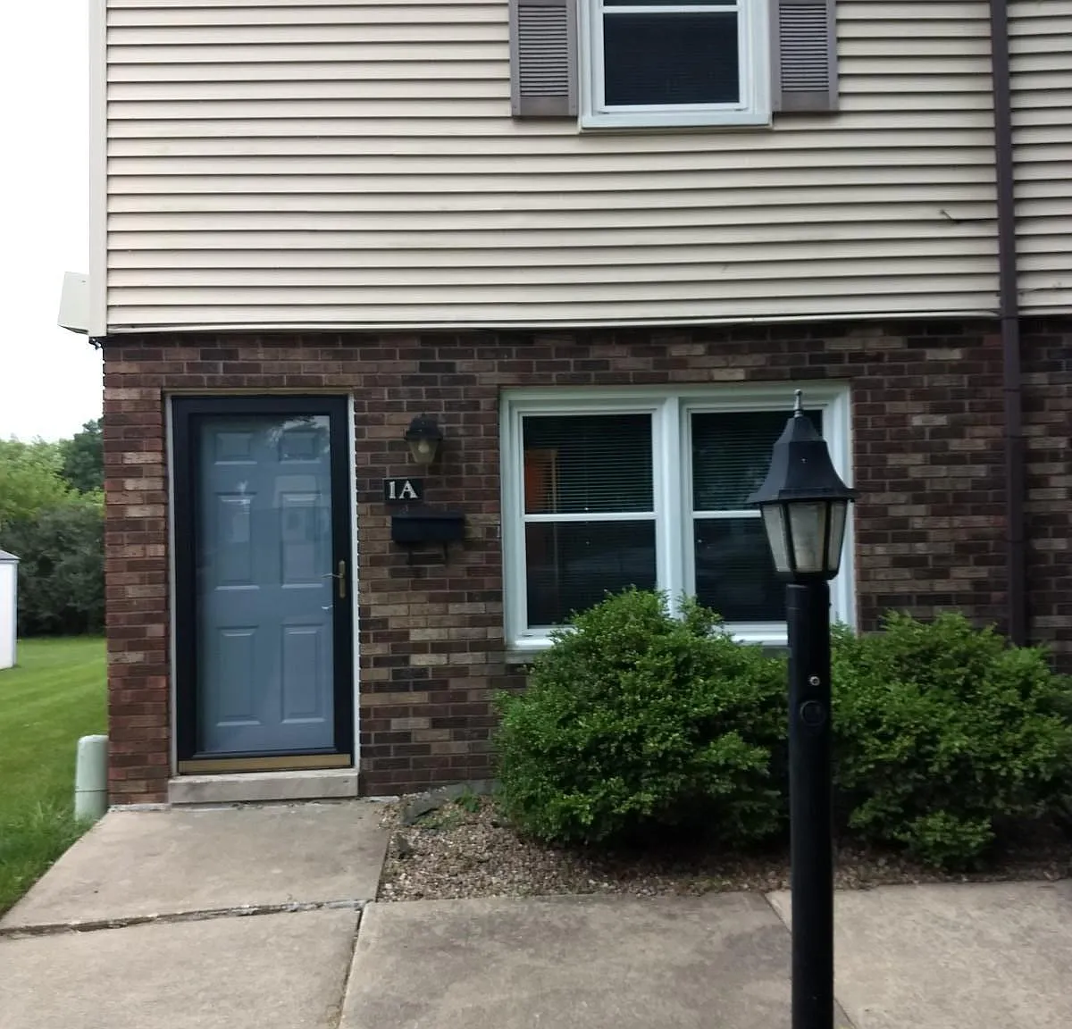 1934 Canterbury Dr — Photo 1