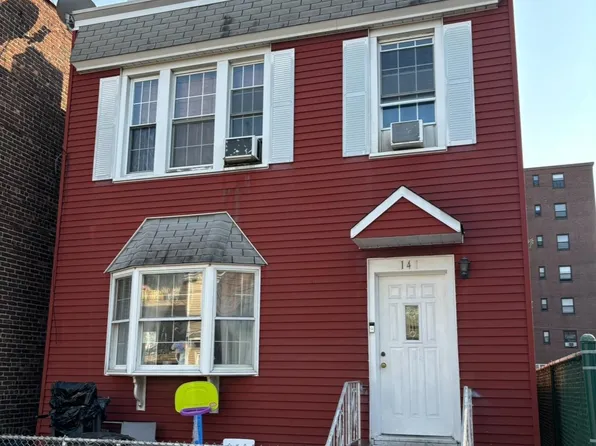 141 70th St, Guttenberg, NJ 07093