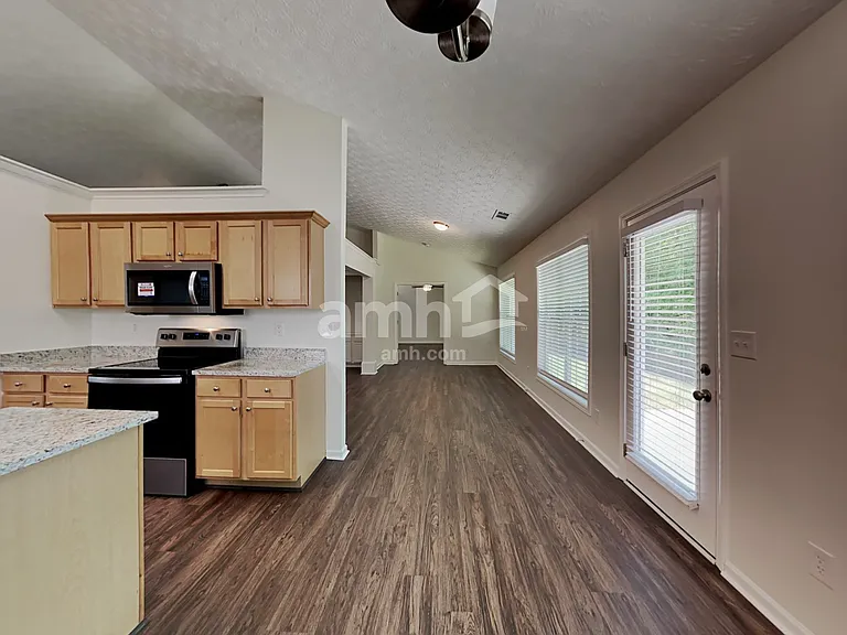 3120 Victoria Park Dr — Photo 4