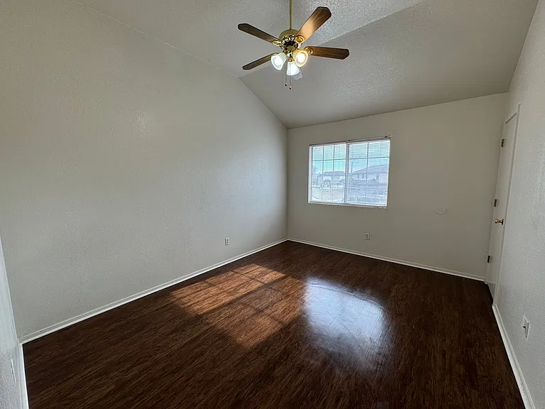 1709 Kylie Circle — Photo 33