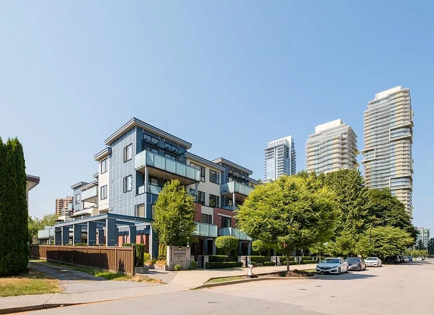 6533 McKay Ave #211