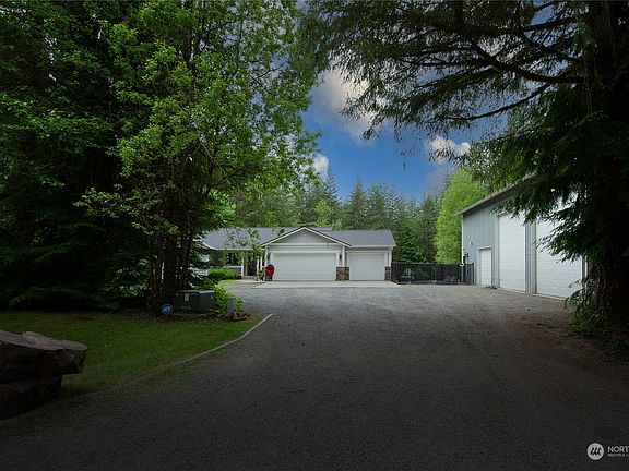 2nd image of 5528 218th Avenue NE