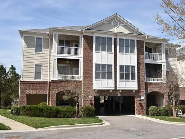511 Waterford Lake Dr, Cary, NC 27519
