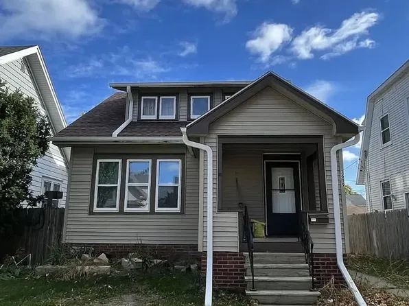 1617 Grange Ave, Racine, WI 53405
