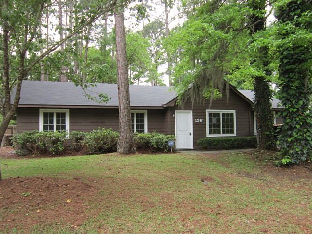 1st image of 136 Deerfield Dr