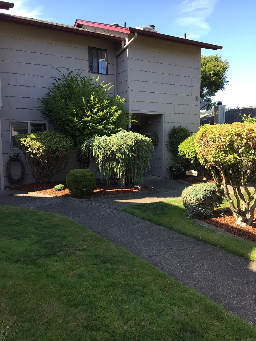 2363 40th Ave photo 1